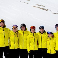 Winterbegeistert - das Team der Skilehrerinen und -lehrer der Skischule Ecki Kober - sie wollen Menschen für den Wintersport und dabei auch für die Belange der Natur im Wintersensibilisieren., © Skischule Ecki Kober Winterbegeistert - das Team der Skilehrerinen und -lehrer der Skischule Ecki Kober - sie wollen Menschen für den Wintersport und dabei auch für die Belange der Natur im Wintersensibilisieren., © Skischule Ecki Kober