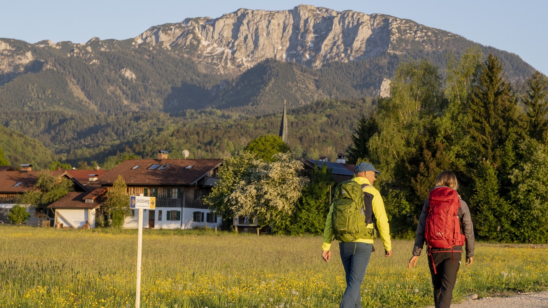 Weithin sichtbar - der markante Felsrücken der Bendiktenwand , © Tölzer Land Tourismus|Bernd Ritschel Weithin sichtbar - der markante Felsrücken der Bendiktenwand , © Tölzer Land Tourismus|Bernd Ritschel