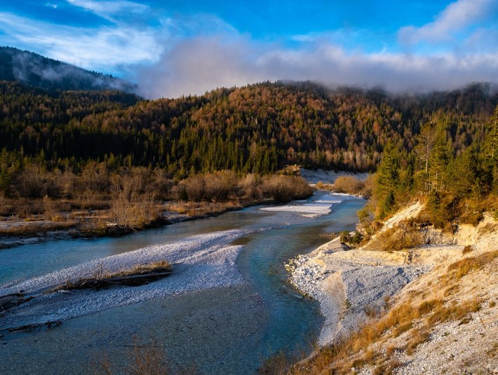 Die Isar  bei Vorderiss, &copy; Landratsamt Bad T&ouml;lz-Wolfratshausen, Foto Sabine Gerg