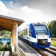 Die BRB am Bahnhof Lenggries, &copy; www.brb.de|Dietmar Denger