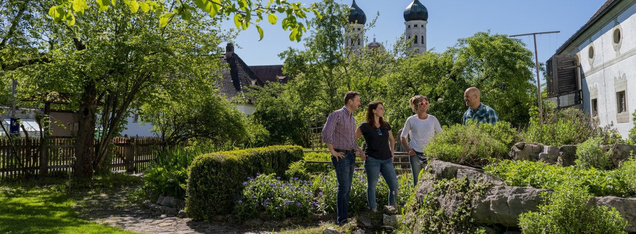 Natur- und Kräuter-Veranstaltungen bieten u.a. die Tourist Informationen, das Zentrum für Umwelt und Kultur, Kräuterpädagoginnen oder die Stiftung Natur und Kultur Nantesbuch an. Mitmachangebote gibt es z.B. auch beim Landesbund für Vogelschutz, u.v.a.