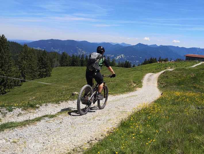 Naturverträglich am Berg unterwegs. Auf ausgewiesenen Wegen bleiben., © Tölzer Land Tourismus