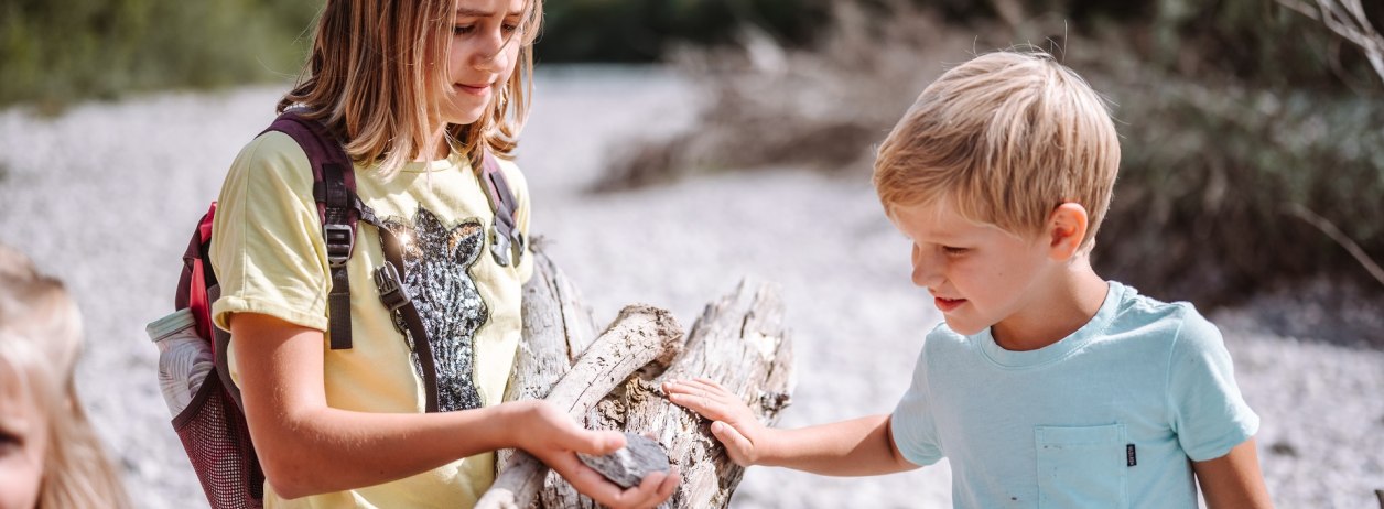 Entdecke die Natur - unterstützt mit den versch. ausgewiesenen Lehrpfaden mit Schau- und Infotafeln und interaktiven Stationen, um Natur mit allen Sinnen zu erfahren, © Tölzer Land Tourismus|Markus Schlaf