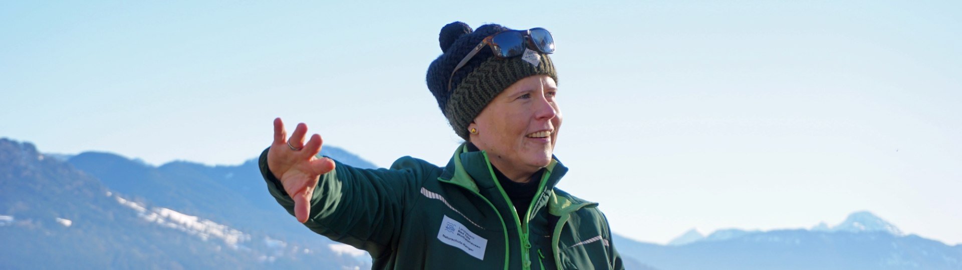 Auch im Winter ist Sabine Gerg als Naturschutzrangerin des Landkreises Bad Tölz-Wolfratshausen unterwegs, um Wintersportler über die sensible Natur aufzuklären. , © Landratsamt Bad Tölz-Wolfratshausen