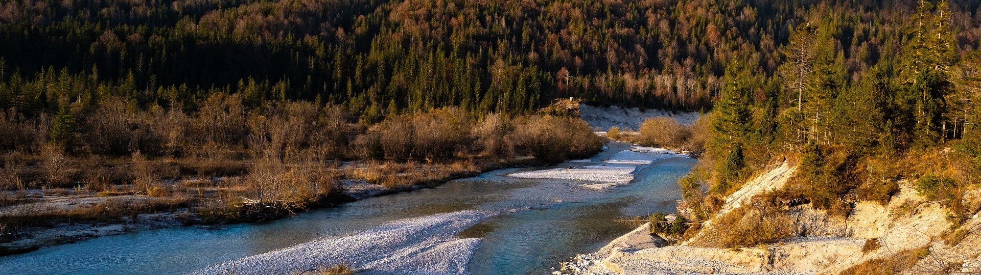 Die Isar  bei Vorderiss, &copy; Landratsamt Bad T&ouml;lz-Wolfratshausen, Foto Sabine Gerg